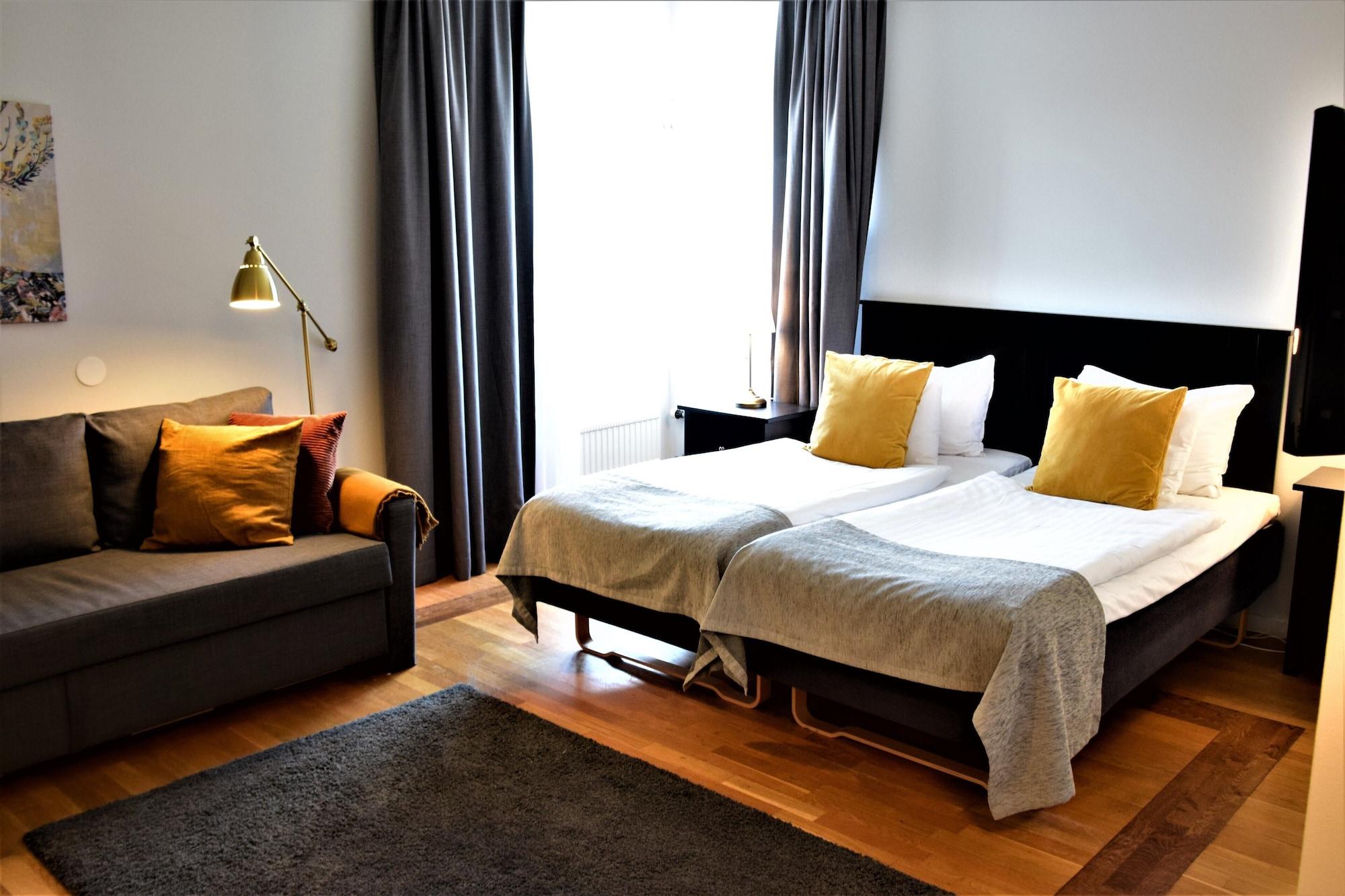 Hotell Erikslund 恩厄尔霍尔姆 外观 照片
