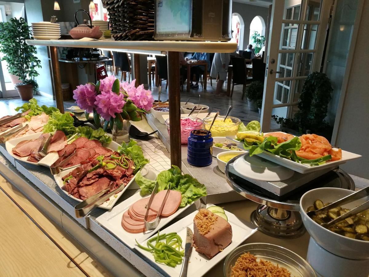 Hotell Erikslund 恩厄尔霍尔姆 外观 照片